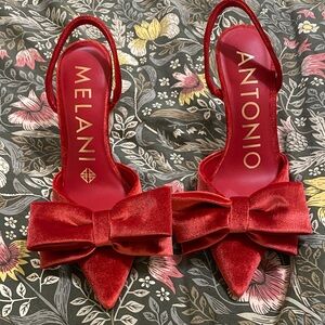 ANTONIO MELANI Red Velvet Heels with Bow